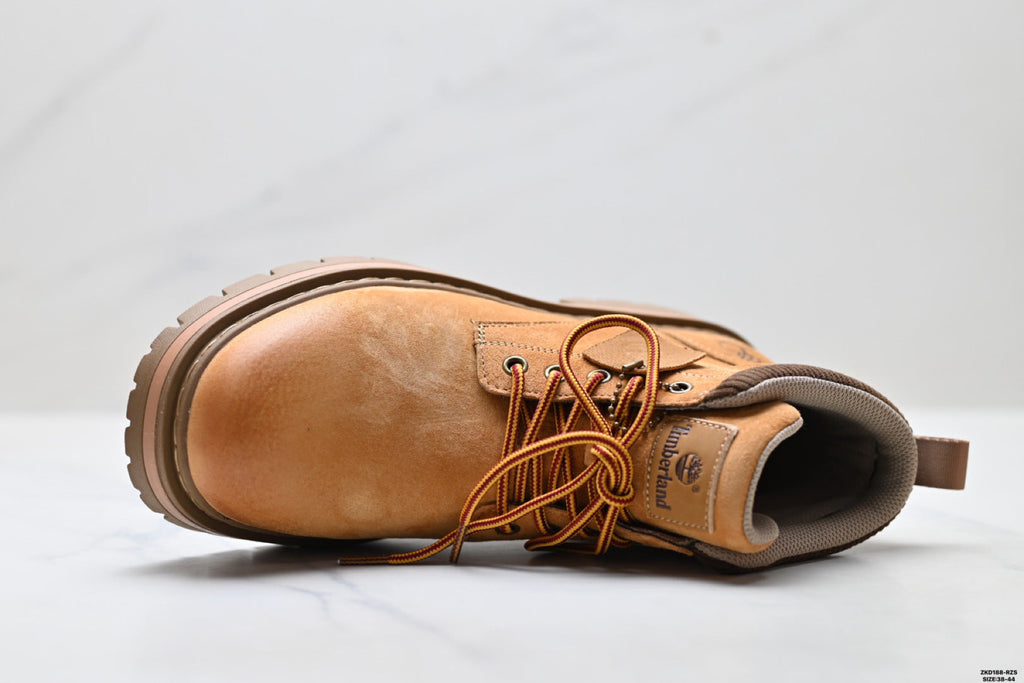 Timberland Wheat Classic Chukka Boot